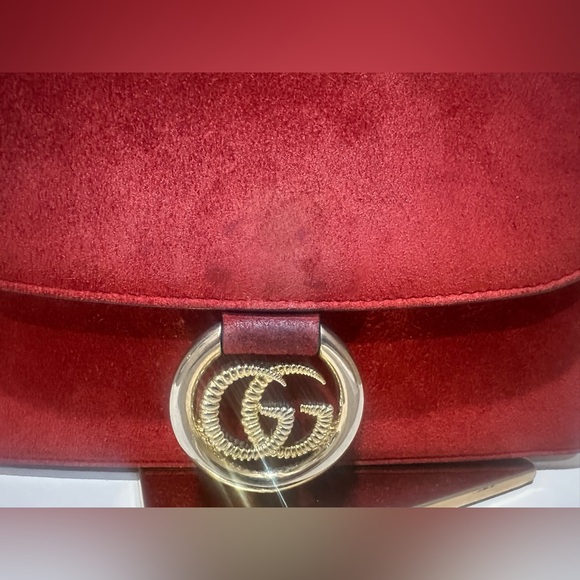 Gucci
Double G Torchon Marmont Scarf Ring Bag - Picture 4 of 16